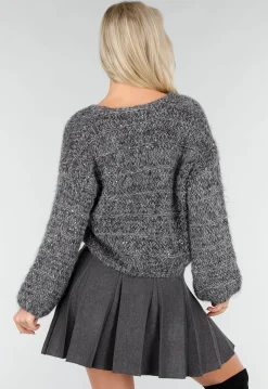 Donkergrijs Gebreid Vest met Strikknopen en Subtiele Glansdetails