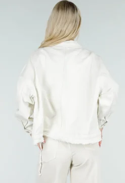 Ecru Denim Jas met Klepzakken, Trekkoord en Knoopsluiting