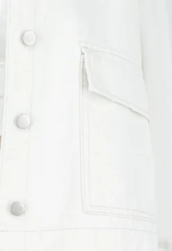 Ecru Denim Jas met Klepzakken, Trekkoord en Knoopsluiting