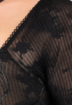 Elegante Zwarte Jurk met Fishtail Effect van Kant met Uitlopende Mouwen