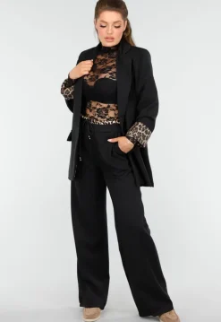 Elegant Zwart Pak met Leopardprint Accenten