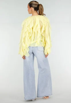 Gele Chiffon Blouse met Ruffles Lange Mouwen en Knopen