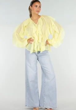 Gele Chiffon Blouse met Ruffles Lange Mouwen en Knopen