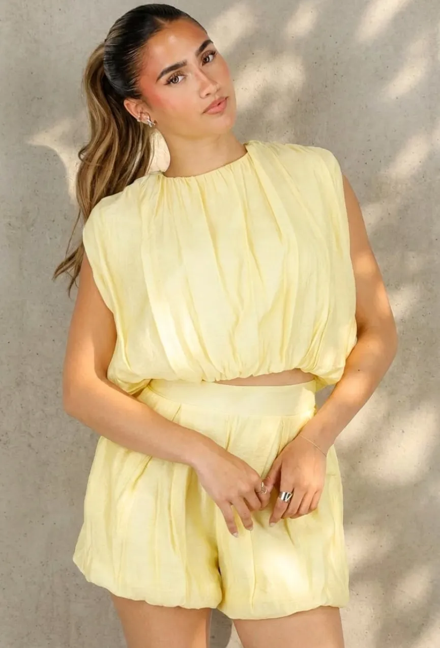 Gele Two Piece Set met Mouwloze Top en Ballonshort