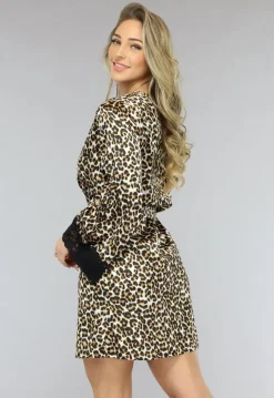 Glanszijde Leopard Print Kimono met Tailleband