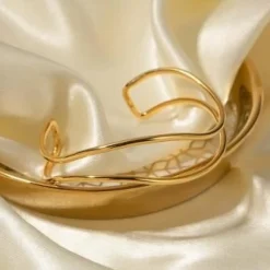 Gouden Golvende Armband