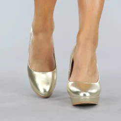 Gouden Lederlook Pumps met Plateau
