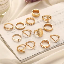 Gouden Vintage Dertiendelige Ringen Set