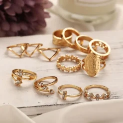 Gouden Vintage Dertiendelige Ringen Set