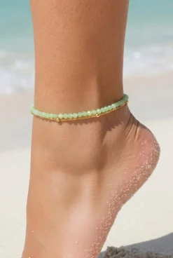 Goudkleurige Enkelband met Groene Kralen en Fijne Schakel