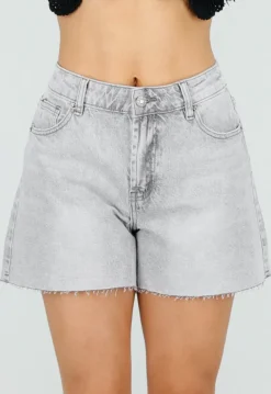 Grijze Denim Short met Ruwe Zoom en Lichte Stretch