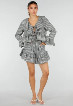 Grijze Gestreepte Two Piece Set met Blouse en Rucheshort