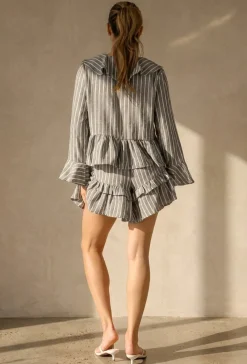 Grijze Gestreepte Two Piece Set met Blouse en Rucheshort