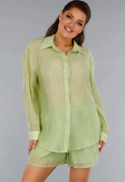 Groene Tweedelige Set met Doorschijnende Blouse en Elastische Short