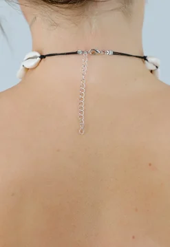 Kauri Schelpen Ketting met Karabijnsluiting