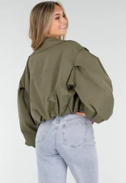 Korte Trench Coat in Armygroen met Double-Breasted Sluiting