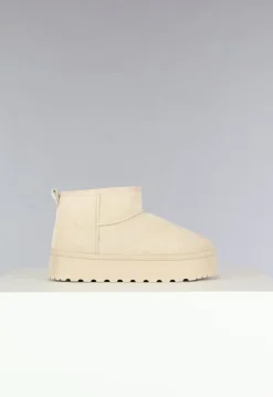 Lage Beige Suèdelook Winterlaarsjes met Bont en Plateau Zool