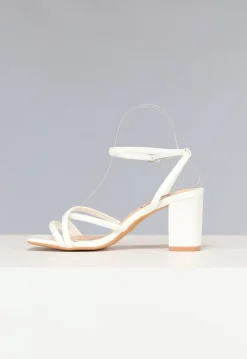 Lage Strappy Sandaletten in Wit