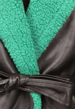 Lange Lederlook Jas met Groene Teddy Voering