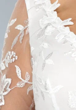 Lange Witte Bridal Jurk met Bloemen