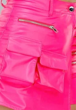 Lederlook Cargo Overslag Skort in Neon Roze