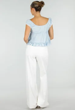 Lichtblauwe Blouse met Kant, Ruches en Knoopsluiting