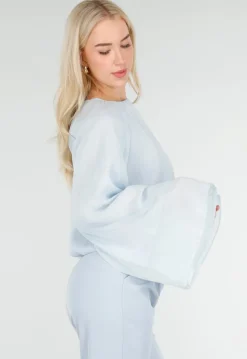 Lichtblauwe Blouse met Wijde Mouwen en Ronde Hals