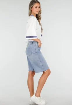 Lichtblauwe Denim Bermuda Short met Ruwe Zoom