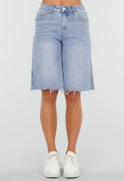 Lichtblauwe Denim Bermuda Short met Ruwe Zoom
