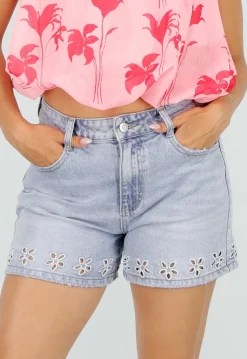 Lichtblauwe Denim Shorts met Geborduurde Bloemenzoom