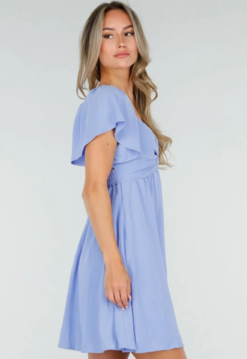 Lichtblauwe Linnenlook Jurk met Gedraaid Detail en Vlindermouwen