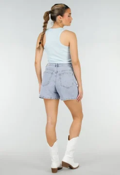 Lichtblauwe Rib Tanktop met Roze Tekst en Aansluitende Pasvorm