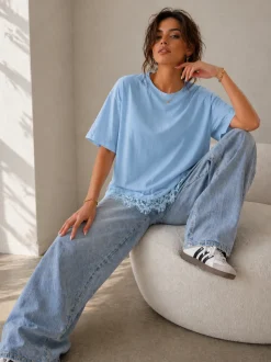 Lichtblauw Oversized T-Shirt met Kantzoom