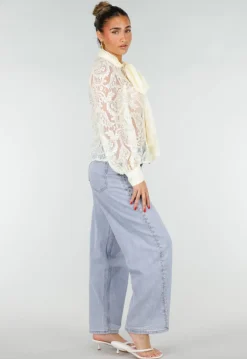 Lichtgele Transparante Kanten Blouse met Strikkraag en Lange Mouwen