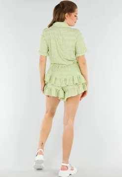 Lichtgroene Set met Kraagshirt en Gelaagde Rucheshort