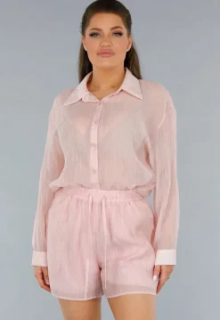 Lichtroze Tweedelige Set met Doorschijnende Blouse en Elastische Short