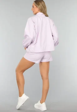 Lila Short Set met Windjack