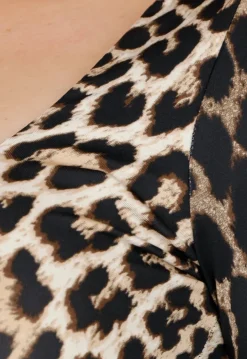 Longsleeve Leopard Stretch Top met Vierkante Hals