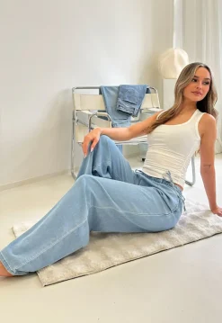 Low Waist Tall Wide Leg Jeans met Strikdetails