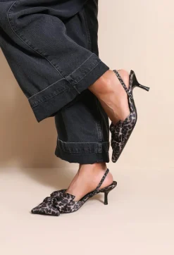Luipaardprint Slingback Pumps met Strik, Puntneus en Kitten Heel
