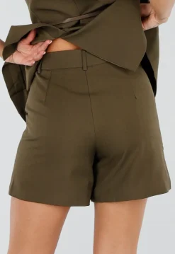 Mosgroene Matchende Set met Gilet, Short en Smal Riempje