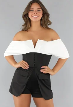 Off Shoulder Playsuit met Korset Detail