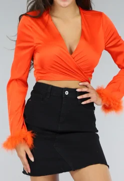 Oranje Satin Crop Top met Veertjes