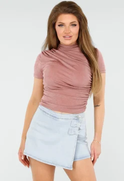 Oudroze Top met Gedrapeerde Details en Subtiele Glans