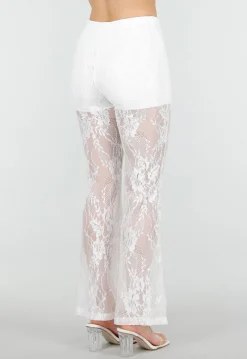 Petite Witte Kant Flared Broek met Stretch en Binnenbroekje