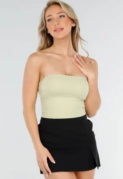 Pistachegroene Bandeau Top met Stretch en Rechte Halslijn
