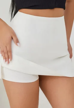 Rode Korte Skort met Stretch en Binnenbroekje