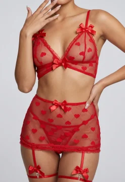 Rode Lingerieset met Mesh en Hartdetails