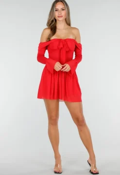 Rode Off Shoulder Jurk met Strikdetail