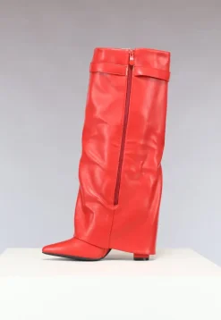Rode Statement Boot met Omslag